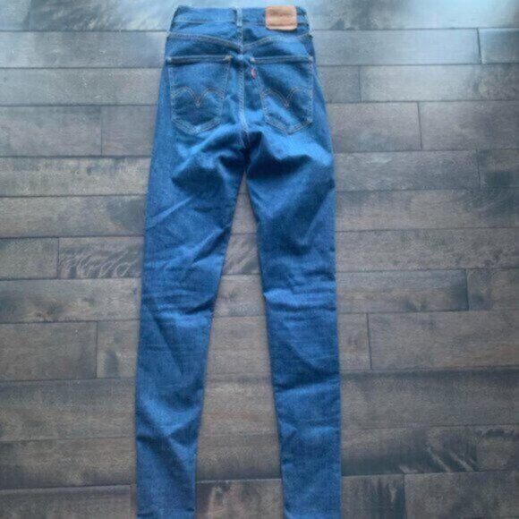 Levi's Mile High SKinny Jeans - Picture 2 of 2